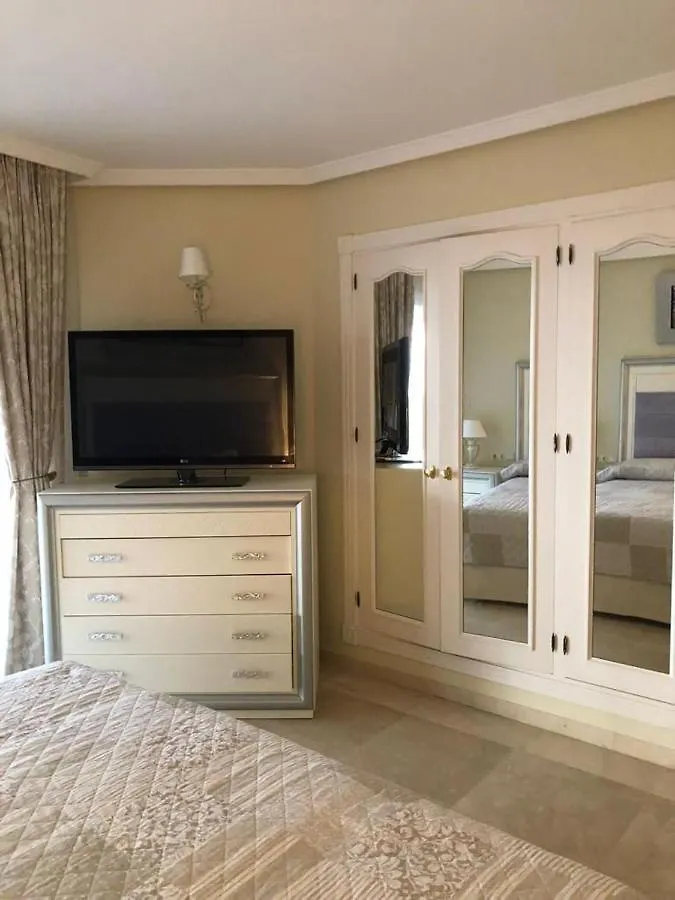 Dominion Apartments Estepona 0*,