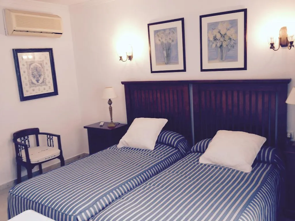 Dominion Apartments Estepona 0*,